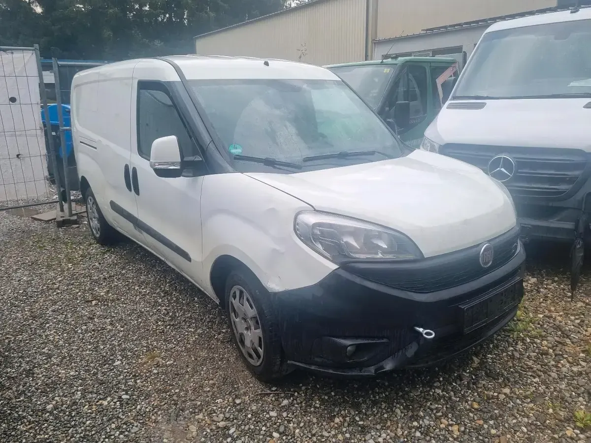 Gebraucht Fiat Doblò 120 PS (88 kW) 2015 Weiß Van / Kleinbus