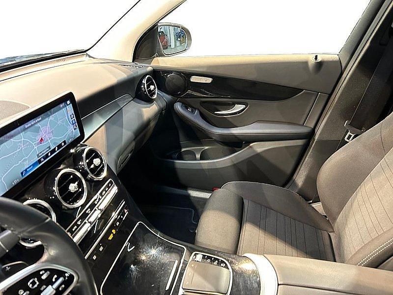 Gebraucht Mercedes GLC300e 211 PS (155 kW) 2021 Schwarz SUV