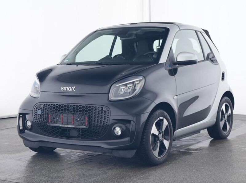 Schwarz Gebraucht 2024 Smart ForTwo Electric Drive Passion Exclusive Cabrio | 19.444 € (Fairer Preis) - Bild 1/4