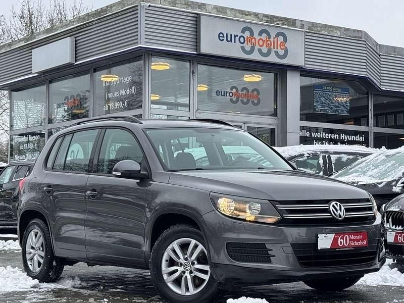 Grau Gebraucht 2015 VW Tiguan SUV | 11.490 € (Fairer Preis) - Bild 1/4
