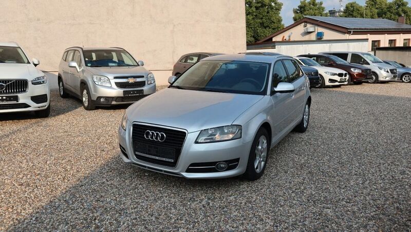Silber Gebraucht 2010 Audi A3 Limousine | 6.990 € (Fairer Preis) - Bild 1/4