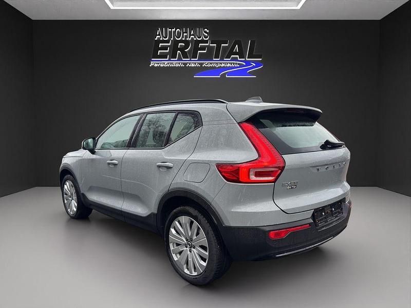 Używany Volvo EX40 Core 185 kW (252 KM) 2025 Szary SUV