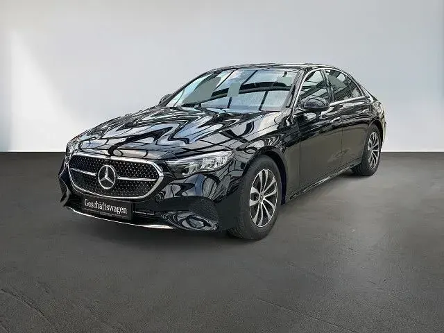 Gebraucht Mercedes E220 197 PS (144 kW) 2026