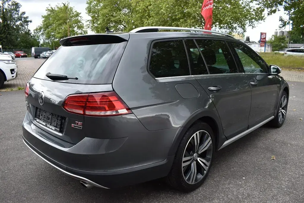 Gebraucht VW Golf Alltrack 179 PS (131 kW) 2018 Grau Kombi
