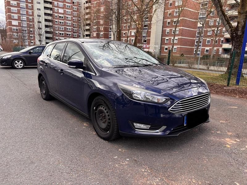 Gebraucht Ford Focus 182 PS (133 kW) 2015 Blau Kombi