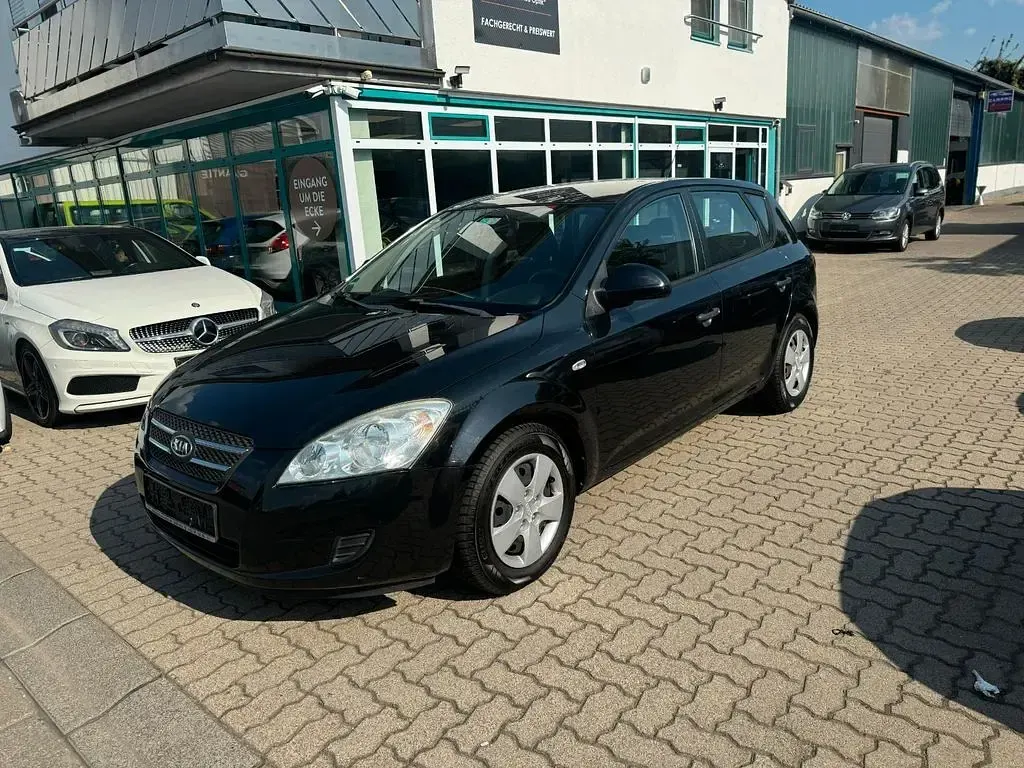 Gebraucht Kia Ceed EX 90 PS (66 kW) 2009 Schwarz Kleinwagen