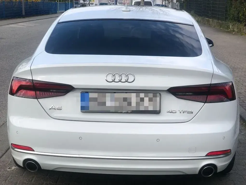 Gebraucht Audi A5 Sportback Design 190 PS (139 kW) 2019 Weiß Kleinwagen