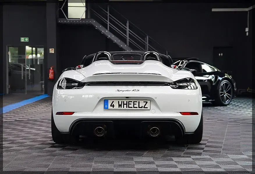Gebraucht Porsche 718 500 PS (367 kW) 2025 Weiß Cabrio