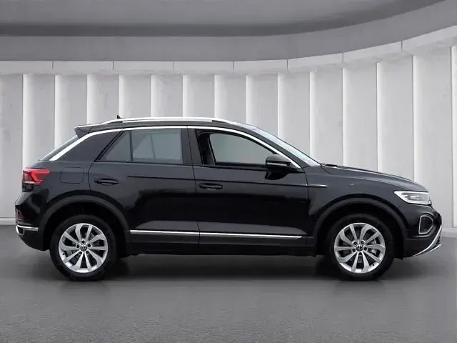 Gebraucht VW T-Roc Style 150 PS (110 kW) 2025 Schwarz SUV