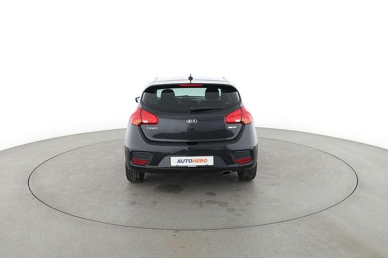Gebraucht Kia Ceed DREAM-TEAM Edition 135 PS (99 kW) 2015 Schwarz Kleinwagen