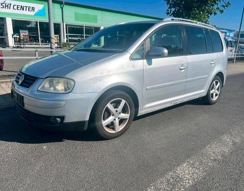 Silber Gebraucht 2004 VW Touran Van / Kleinbus | 700 € (Superpreis) - Bild 1/4