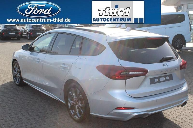 Gebraucht Ford Focus ST-Line X 116 PS (85 kW) 2025 Silber Limousine