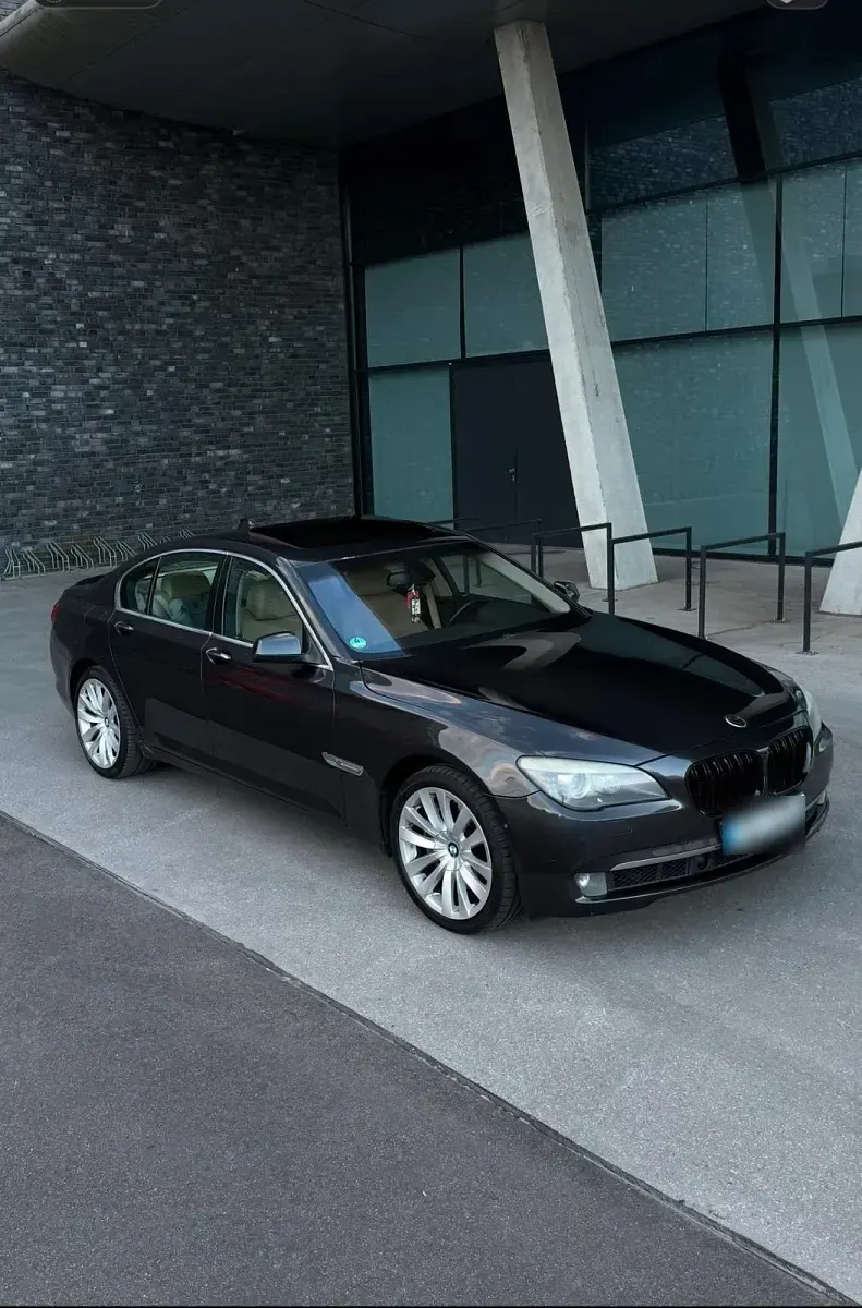 Gebraucht BMW 750 2008 Grau Limousine