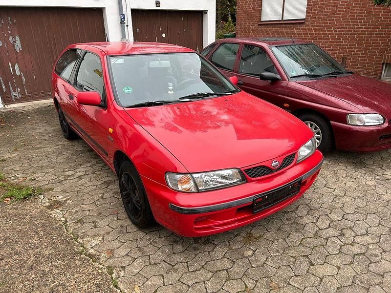 Rot Gebraucht 1999 Nissan Almera Limousine | 2.350 € - Bild 1/4