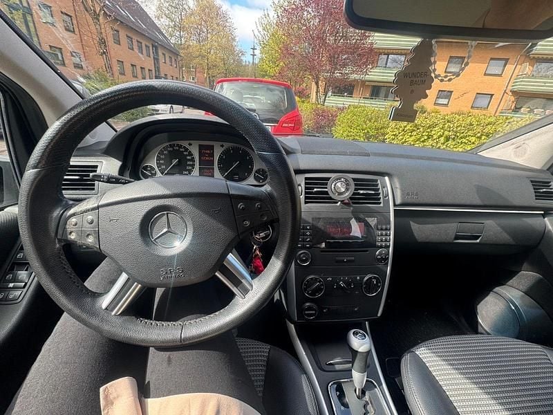 Gebraucht Mercedes B150 95 PS (69 kW) 2007 Andere farben Van / Kleinbus