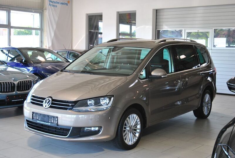 Gold Gebraucht 2015 VW Sharan Cup Van / Kleinbus | 17.450 € (Guter Preis) - Bild 1/4