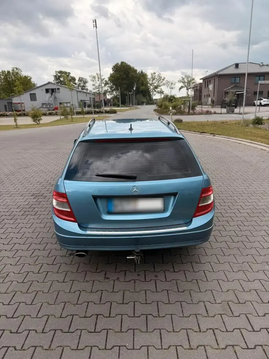Gebraucht Mercedes C220 170 PS (125 kW) 2010 Blau Kombi