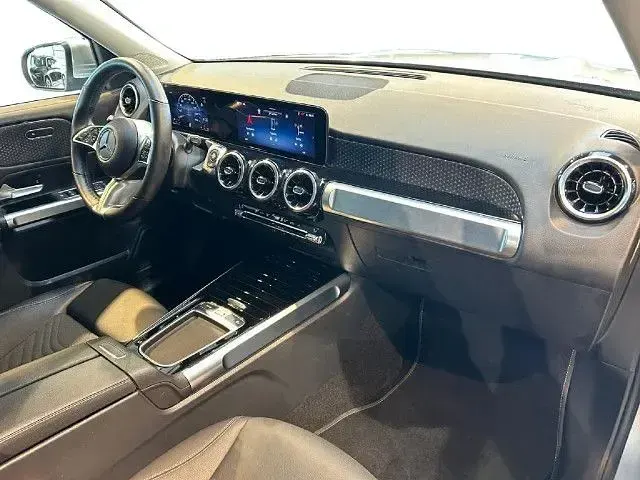 Gebraucht Mercedes GLB200 150 PS (110 kW) 2024 SUV