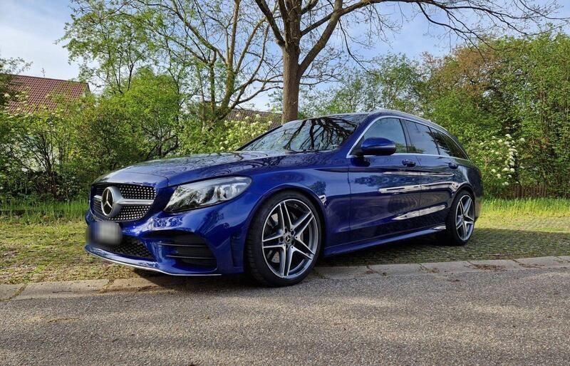Blau Gebraucht 2018 Mercedes C300 Kombi | 35.000 € - Bild 1/4