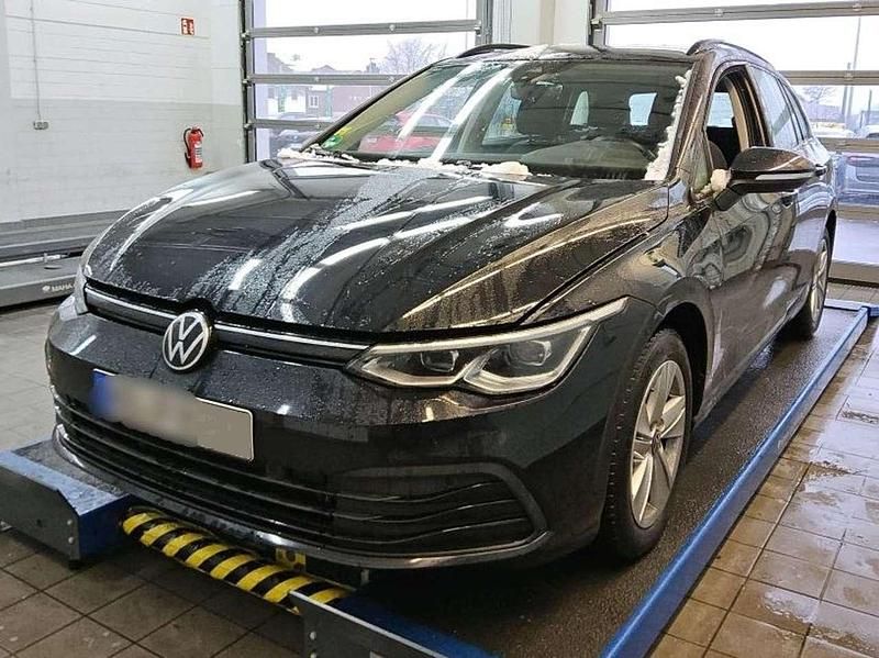Gebraucht VW Golf VIII Life 150 PS (110 kW) 2023 Schwarz Kombi