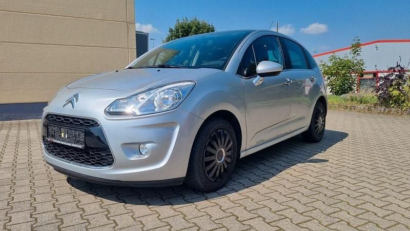Silber Gebraucht 2011 Citroën C3 Tendance Kleinwagen | 3.799 € (Guter Preis) - Bild 1/4