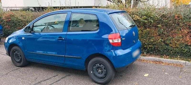 Gebraucht VW Fox 54 PS (39 kW) 2005 Blau Kleinwagen