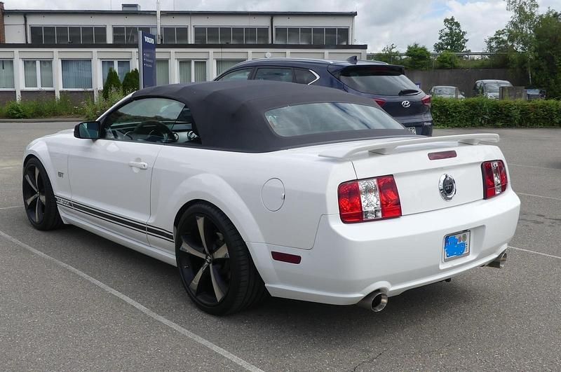 Gebraucht Ford Mustang 305 PS (224 kW) 2006 Weiß Cabrio