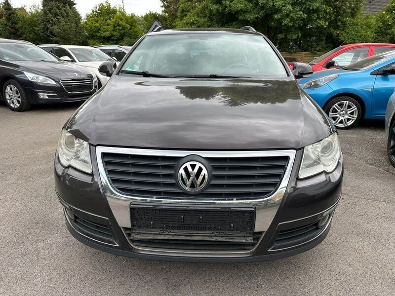 Braun Gebraucht 2006 VW Passat Sportline Kombi | 3.499 € (Fairer Preis) - Bild 1/4