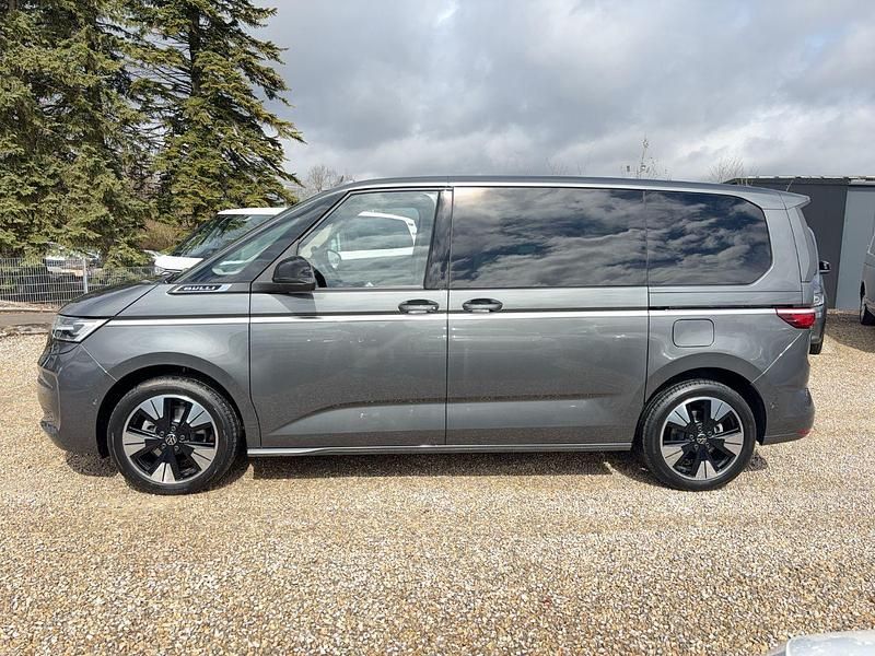 Neu VW T7 Style 150 PS (110 kW) 2026 Indiumgrau Van