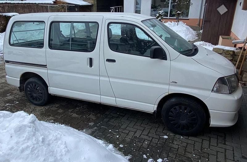 Gebraucht Toyota HiAce 117 PS (86 kW) 2008 Weiß Van / Kleinbus