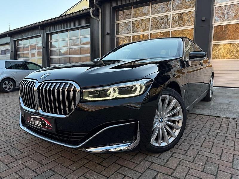 Schwarz Gebraucht 2020 BMW 730 Sport Line Limousine | 44.999 € (Fairer Preis) - Bild 1/4