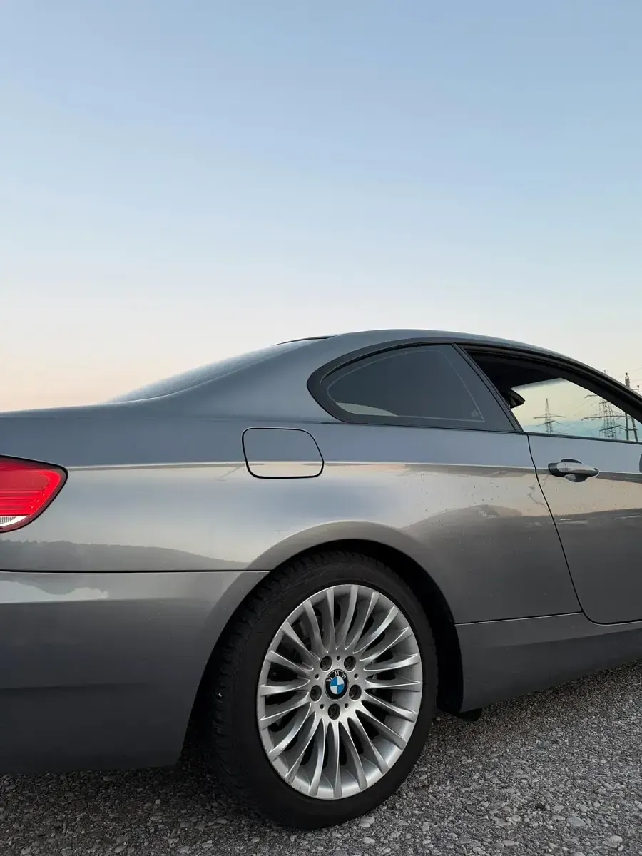 Gebraucht BMW 320 170 PS (125 kW) 2008 Grau Coupé