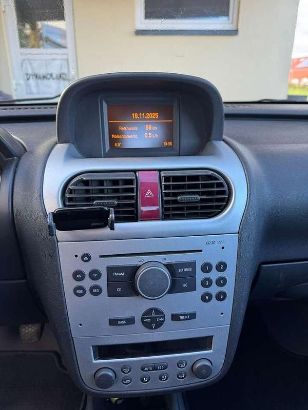 Gebraucht Opel Corsa 80 PS (58 kW) 2005 Silber Kleinwagen