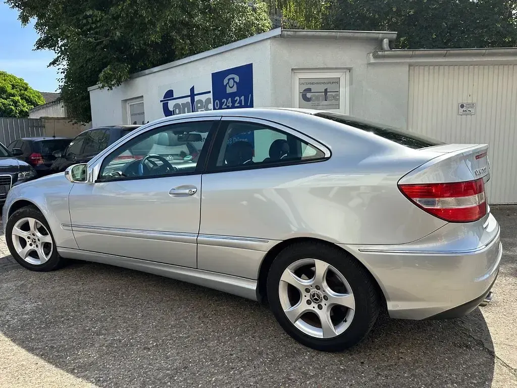 Gebraucht Mercedes CLC200 184 PS (135 kW) 2009 Silber Coupé
