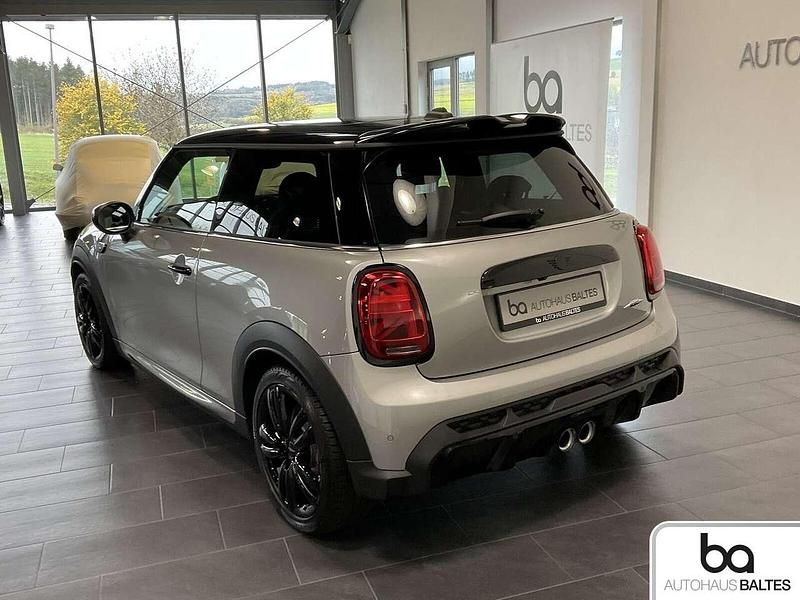 Gebraucht Mini John Cooper Works 231 PS (169 kW) 2023 Melting silver iii (metallic) Kleinwagen