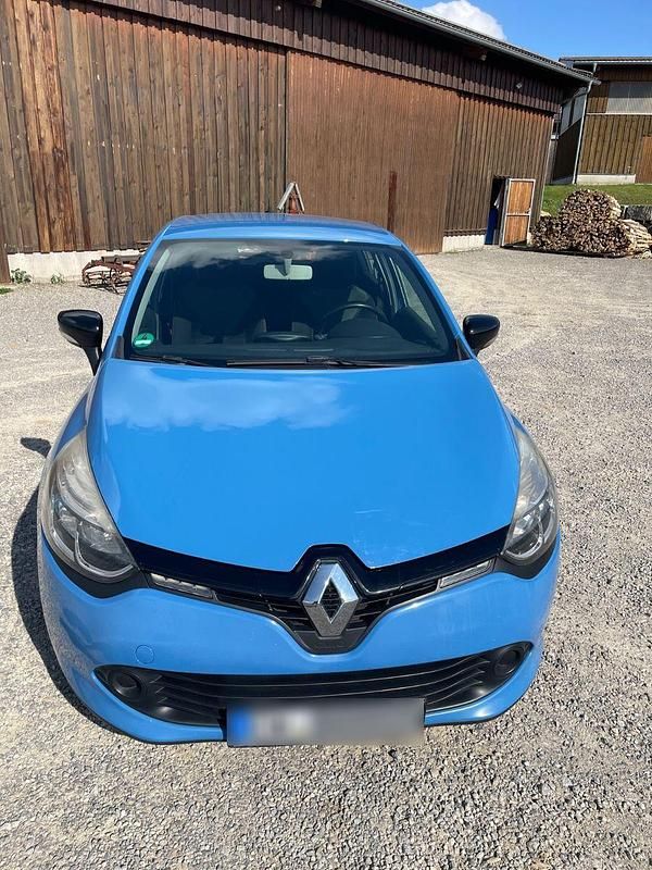 Brugt Renault Clio IV Dynamique 90 HK (66 kW) 2013 Blå Hatchback