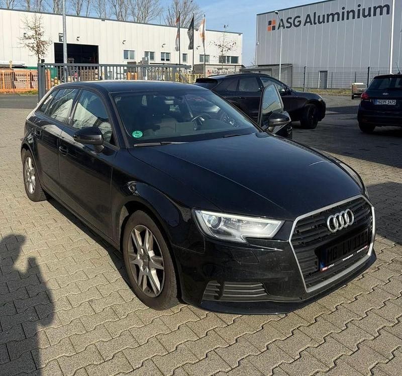 Gebraucht Audi A3 116 PS (85 kW) 2017 Schwarz Limousine