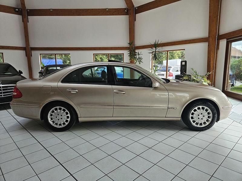 Gebraucht Mercedes E320 Elegance 224 PS (164 kW) 2002 Beige Limousine