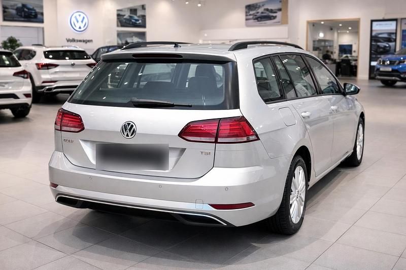 Gebraucht VW Golf VII 110 PS (80 kW) 2018 Silber Kombi