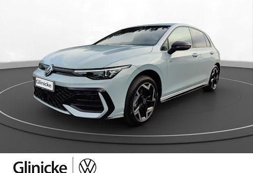 Neu VW Golf VIII R-line 150 PS (110 kW) 2025 Blau Limousine