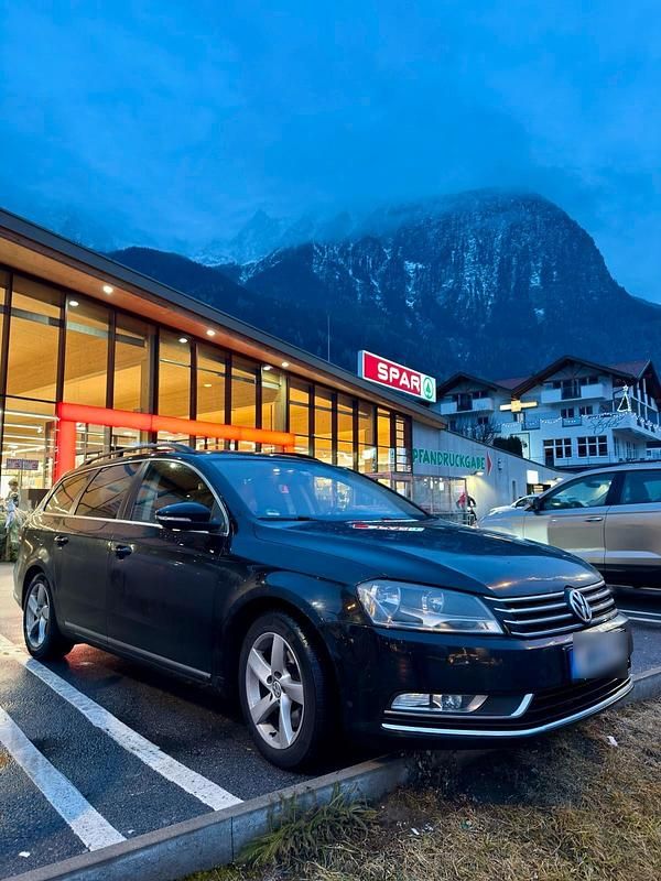 Gebraucht VW Passat 140 PS (102 kW) 2012 Schwarz Kombi