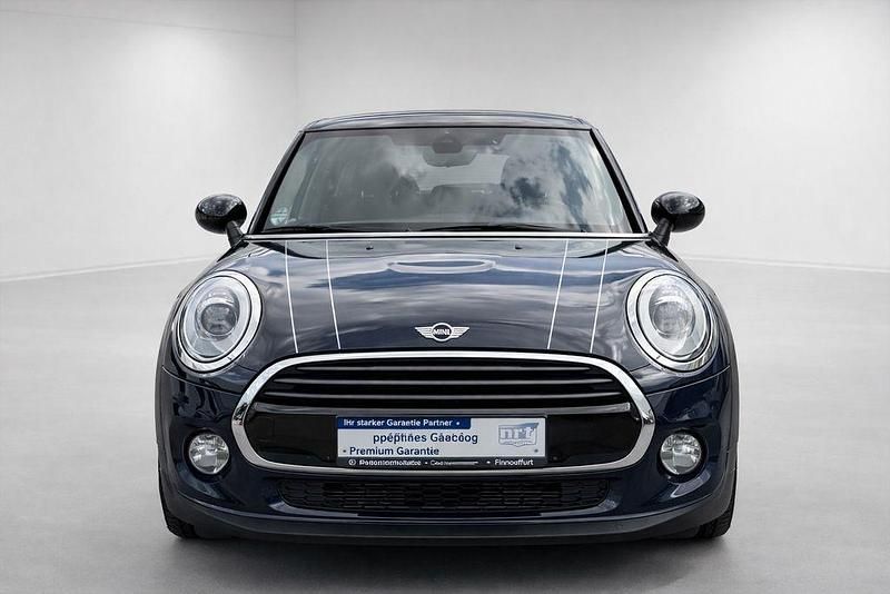 Second-hand Mini Cooper D 116 CP (85 kW) 2016 Albastru Hatchback