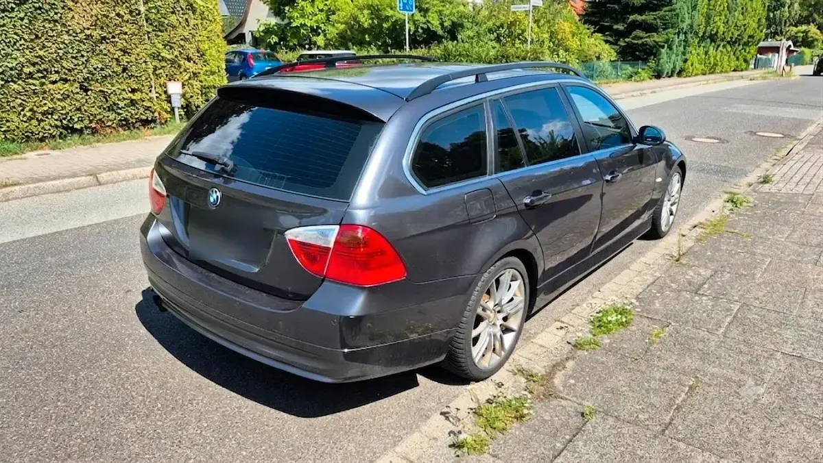 Gebraucht BMW 325 218 PS (160 kW) 2005 Kombi