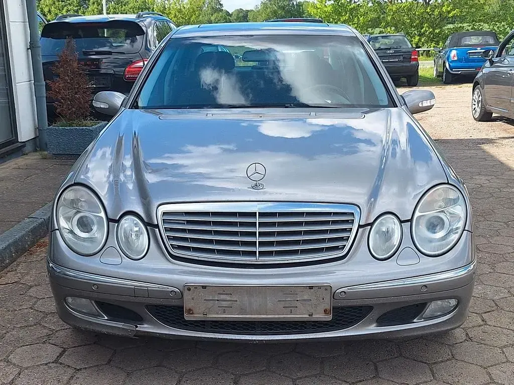 Gebraucht Mercedes E270 Elegance 177 PS (130 kW) 2005 Gold Limousine