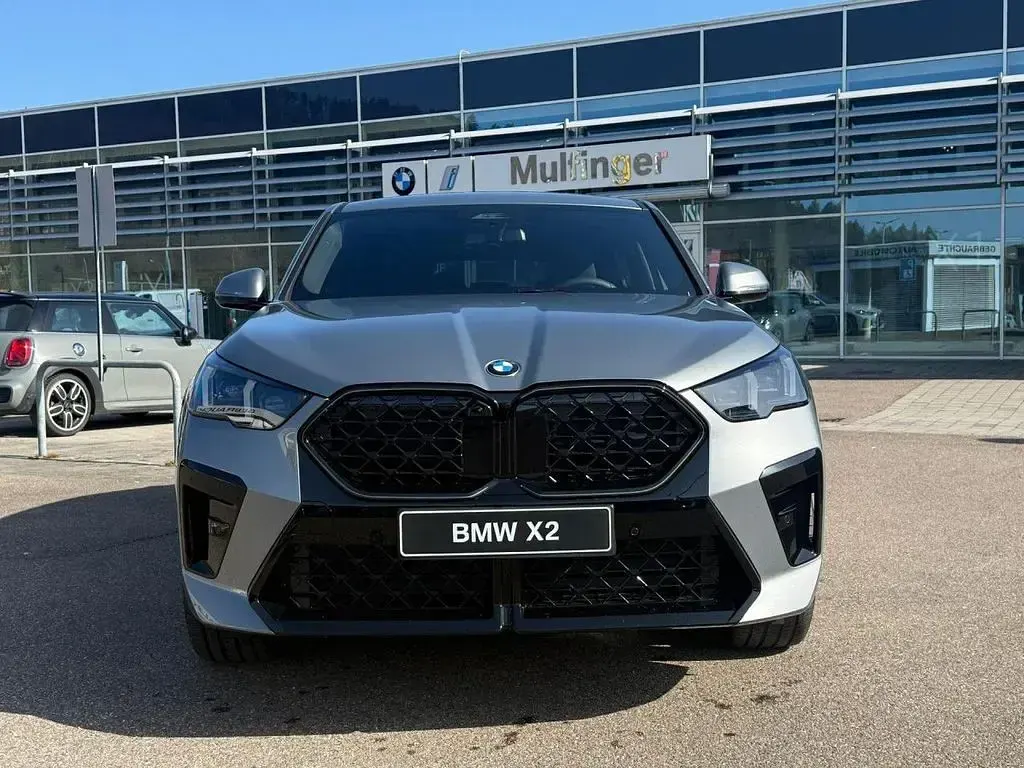 Gebraucht BMW X2 M Sport 156 PS (114 kW) 2026 Skyscraper grau metallic SUV