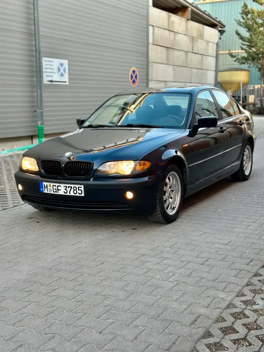 Gebraucht BMW 316 116 PS (85 kW) 2003 Blau Limousine