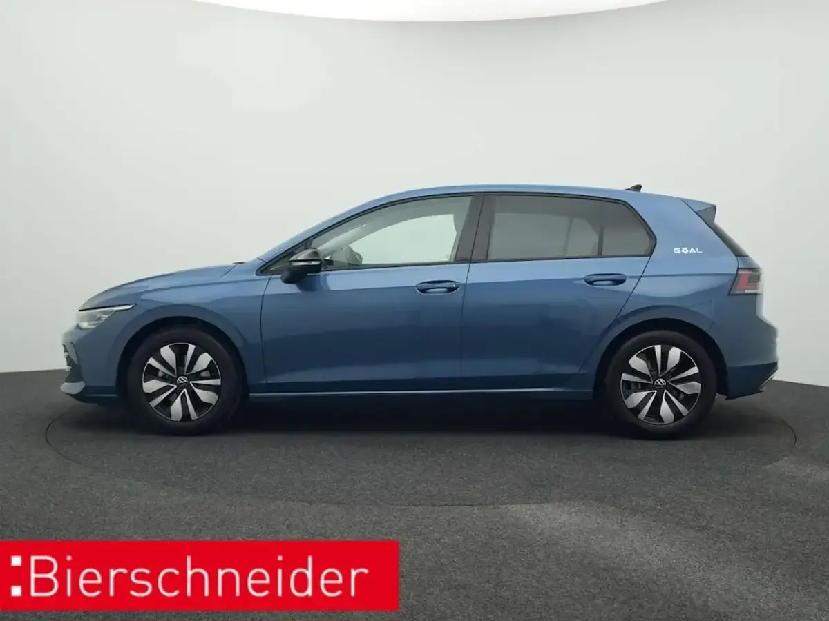 Gebraucht VW Golf VIII Goal 150 PS (110 kW) 2025 Blau Limousine