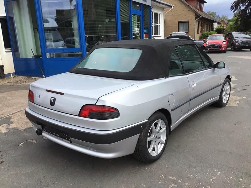 Gebraucht Peugeot 306 Cabriolet 88 PS (64 kW) 2002 Silber Cabrio