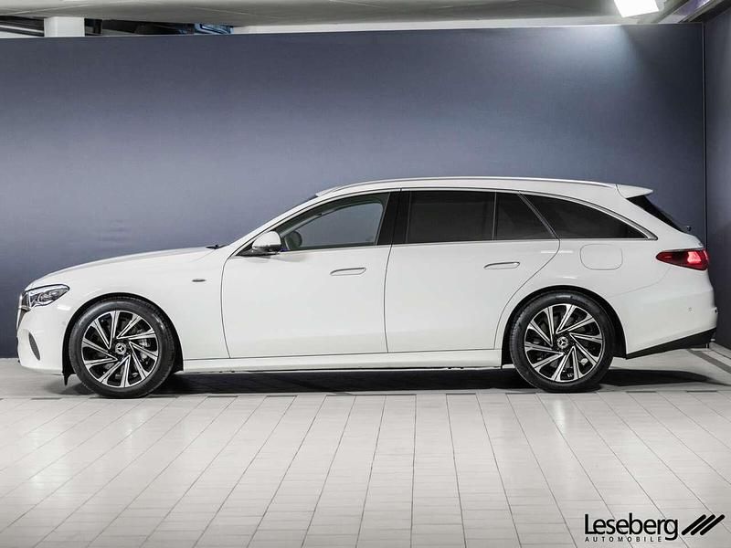 Gebraucht Mercedes E300 Avantgarde 313 PS (230 kW) 2025 Polarweiß Kombi