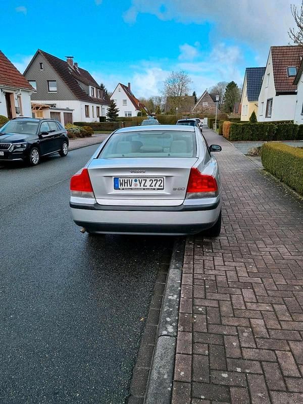Gebraucht Volvo S60 143 PS (105 kW) 2002 Silber Limousine
